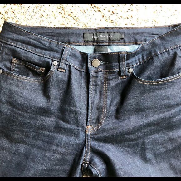 Beautiful dark jeans by Calvin Klein in size 6 - Picture 2 of 4